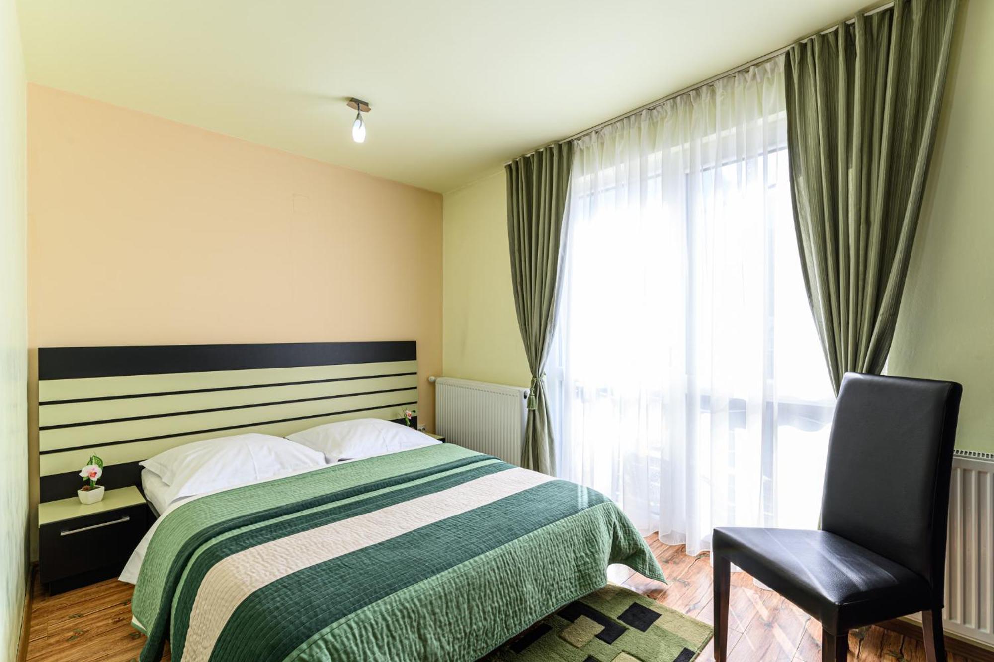 Hotel Casa Ramino Buşteni Esterno foto
