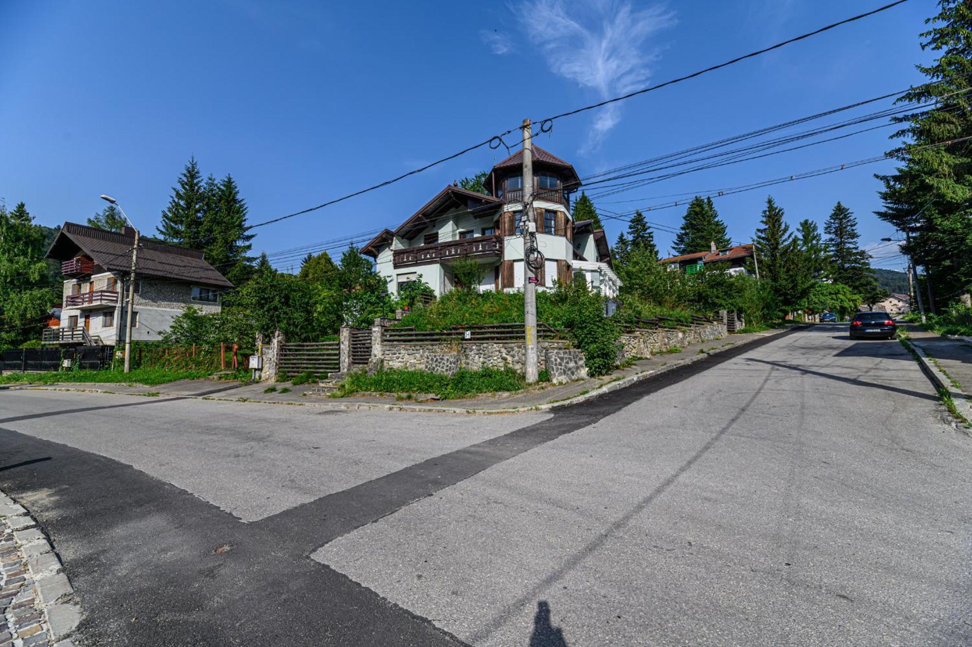 Hotel Casa Ramino Buşteni Esterno foto