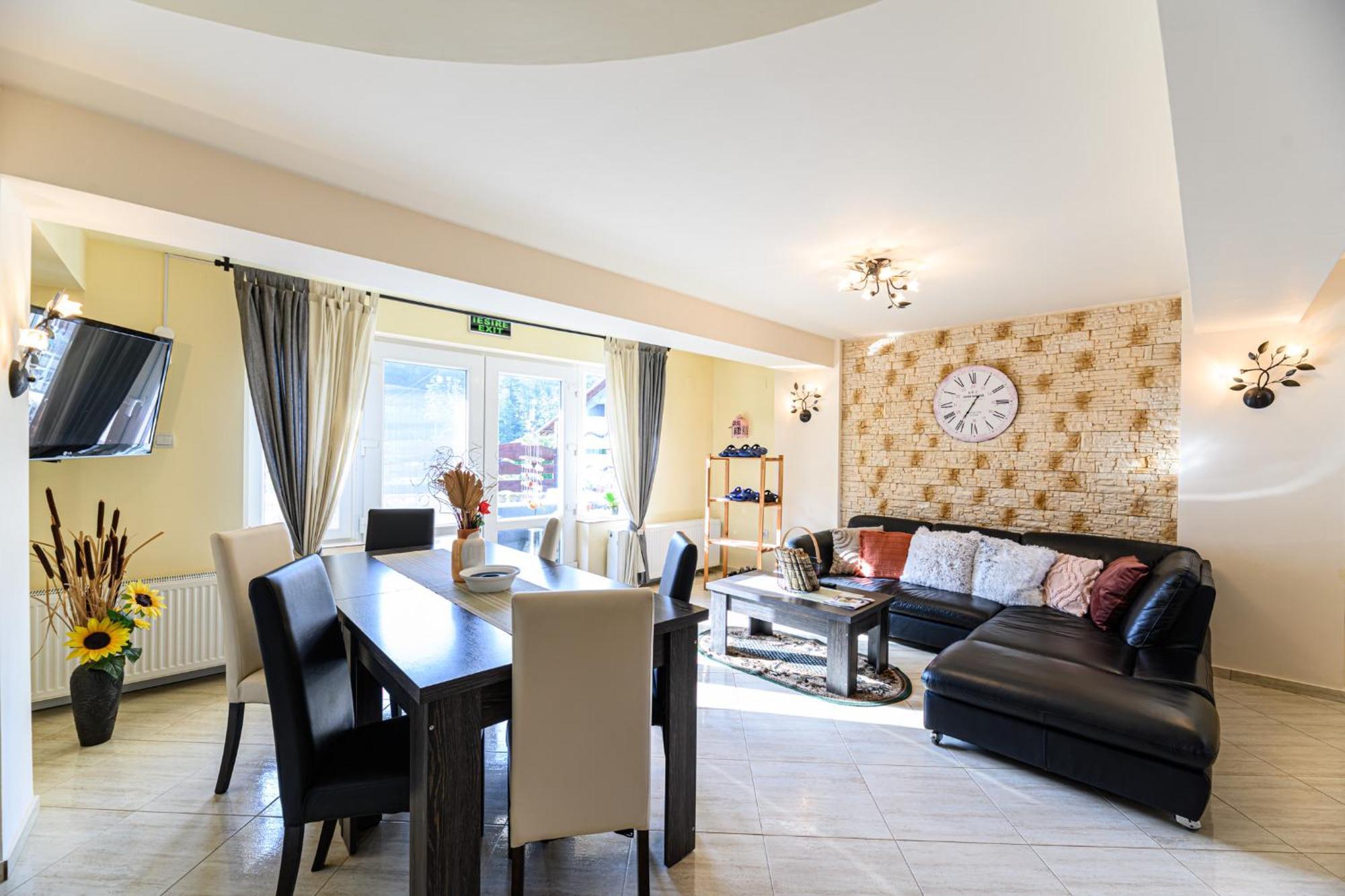 Hotel Casa Ramino Buşteni Esterno foto