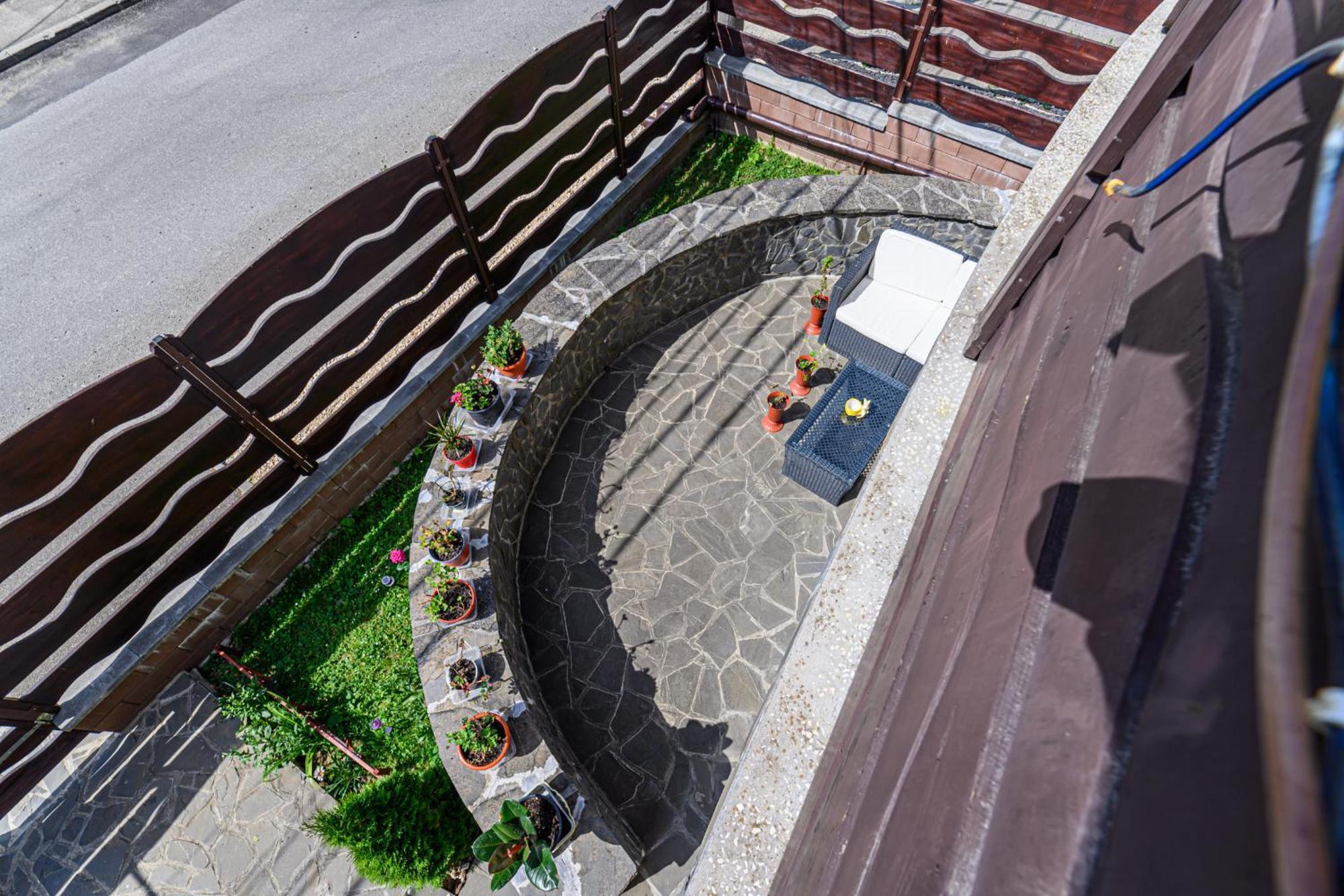 Hotel Casa Ramino Buşteni Esterno foto