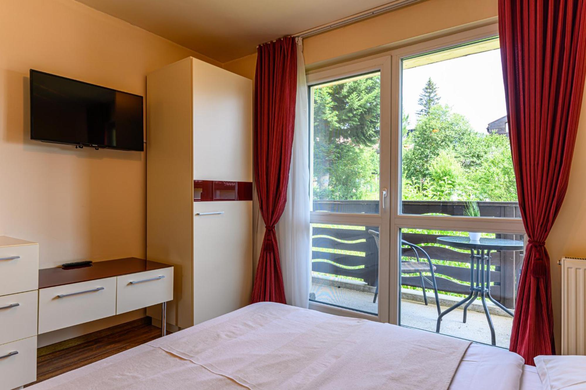 Hotel Casa Ramino Buşteni Esterno foto